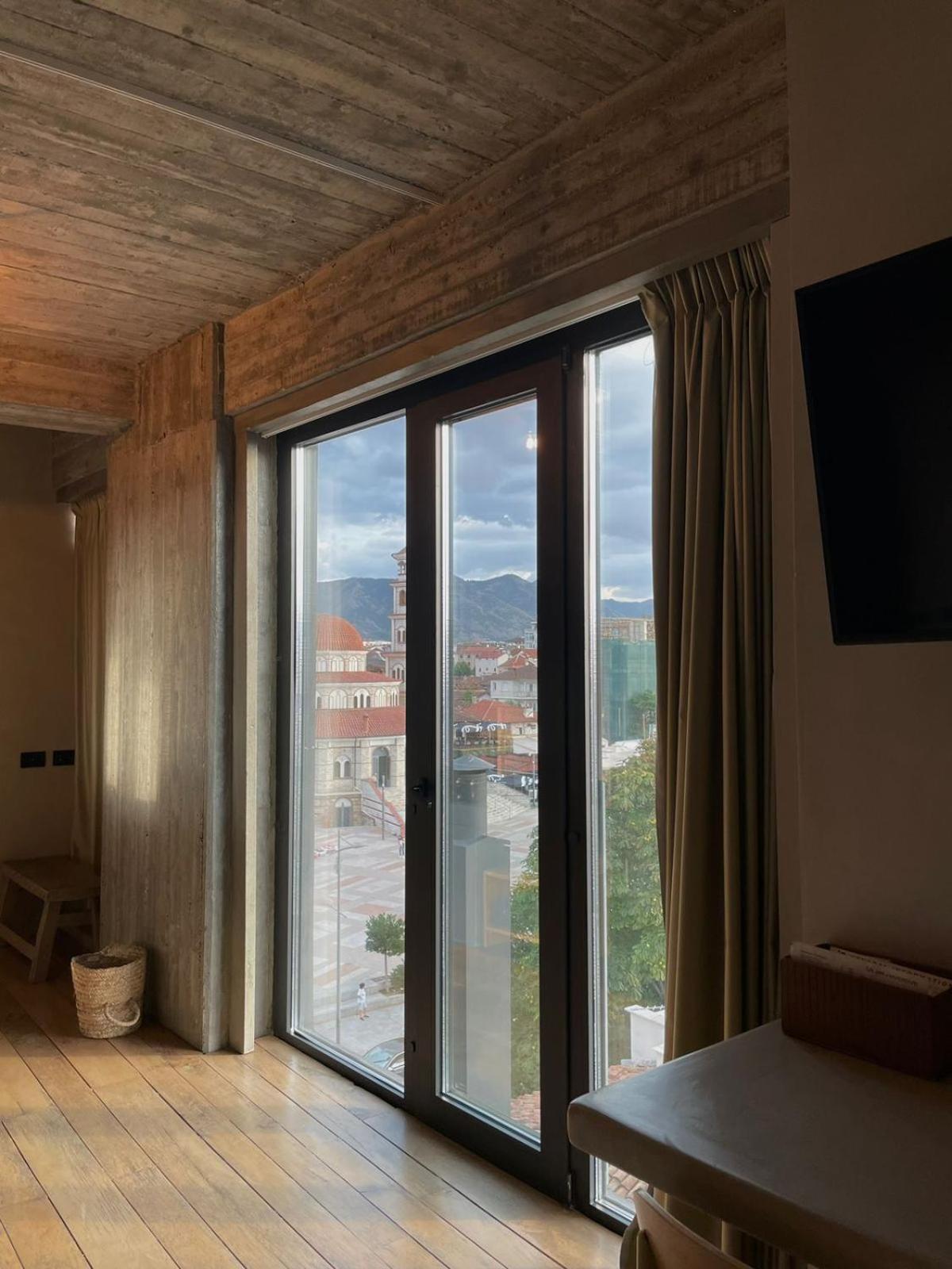 In Gallery Hotel & Spa Korce Esterno foto
