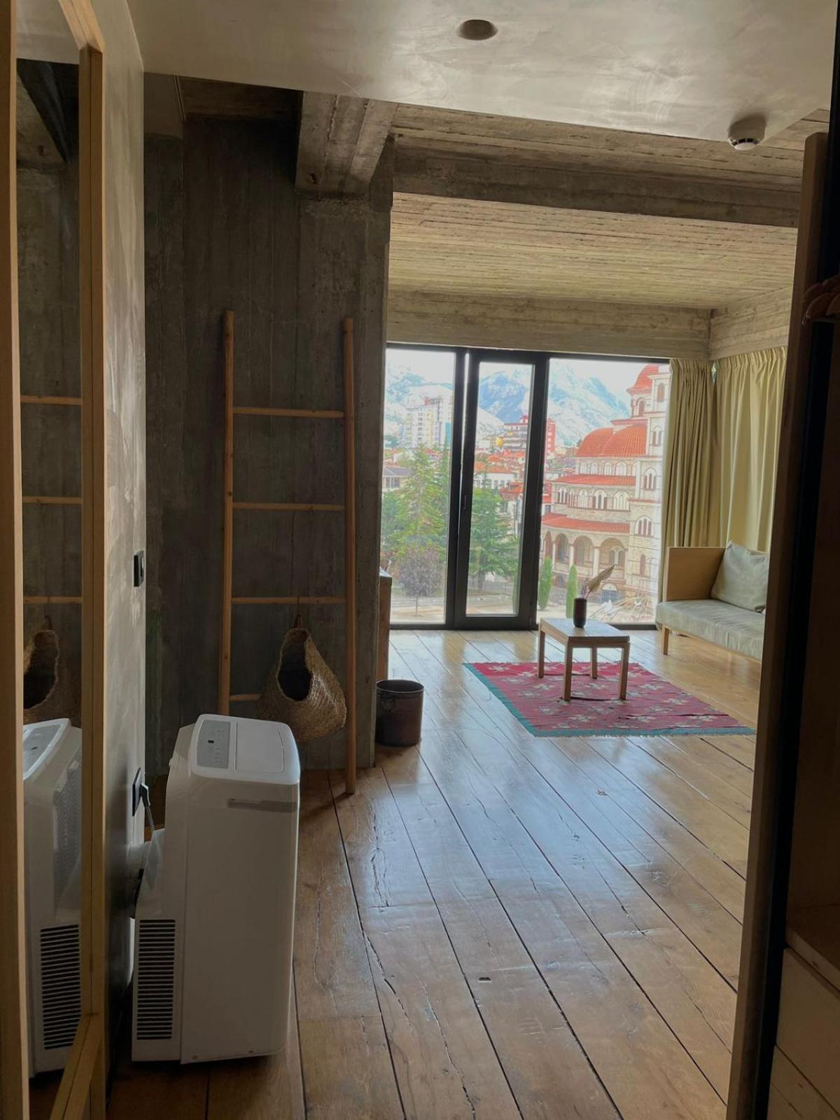 In Gallery Hotel & Spa Korce Esterno foto
