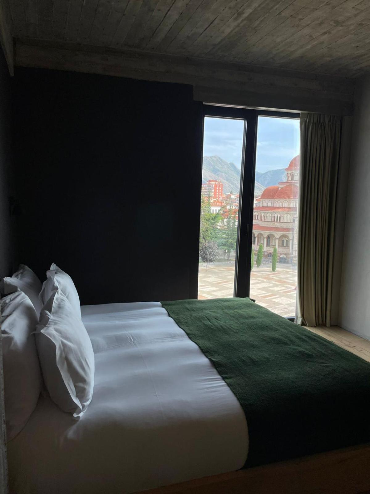 In Gallery Hotel & Spa Korce Esterno foto
